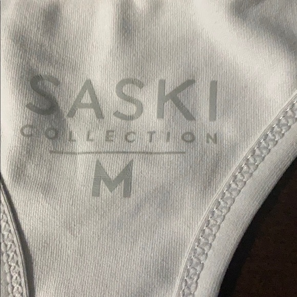 SASKI collection sports bra - Picture 4 of 4